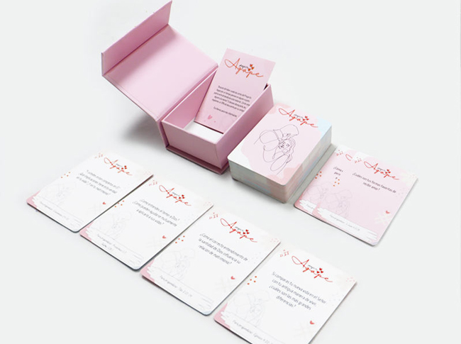 Custom Print Dialogue Cards with Magnetic Box